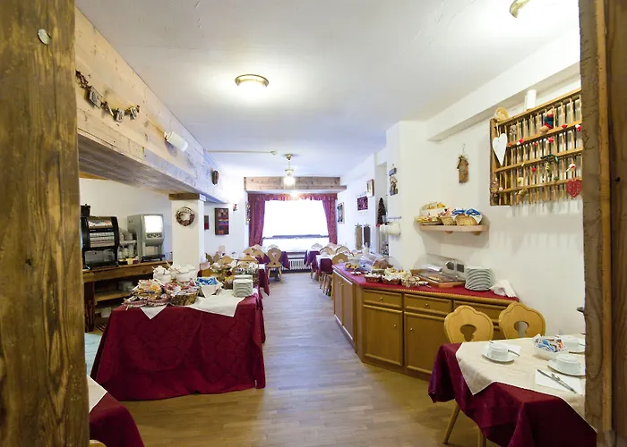 オリンピア ホテル 3*