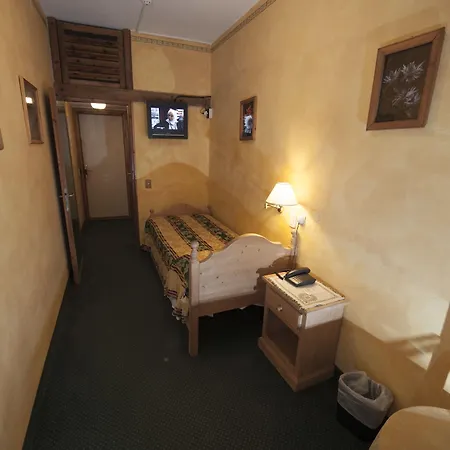 Olimpia Hotel 3*