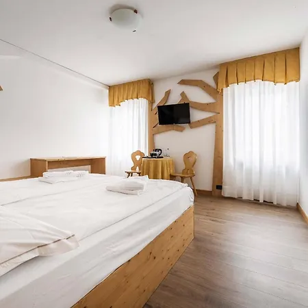 Ξενοδοχείο Olimpia 3*