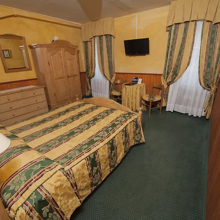 奥林匹亚酒店 3*