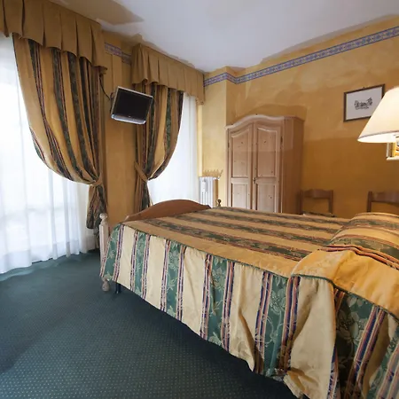 奥林匹亚酒店 科尔蒂纳丹佩佐