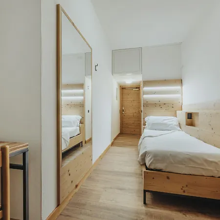 奥林匹亚酒店 3* 科尔蒂纳丹佩佐