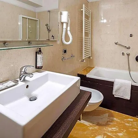 Olimpia Hotel 3*