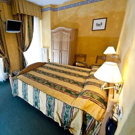 Olimpia Hotel 3*